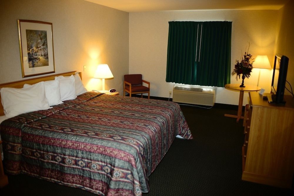 Ameriway Inn And Suites Bad Axe Exterior photo